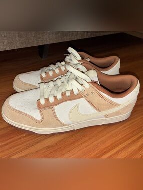 Nike Dunk Low Medium Curry Sneakers - Men’s Size 9